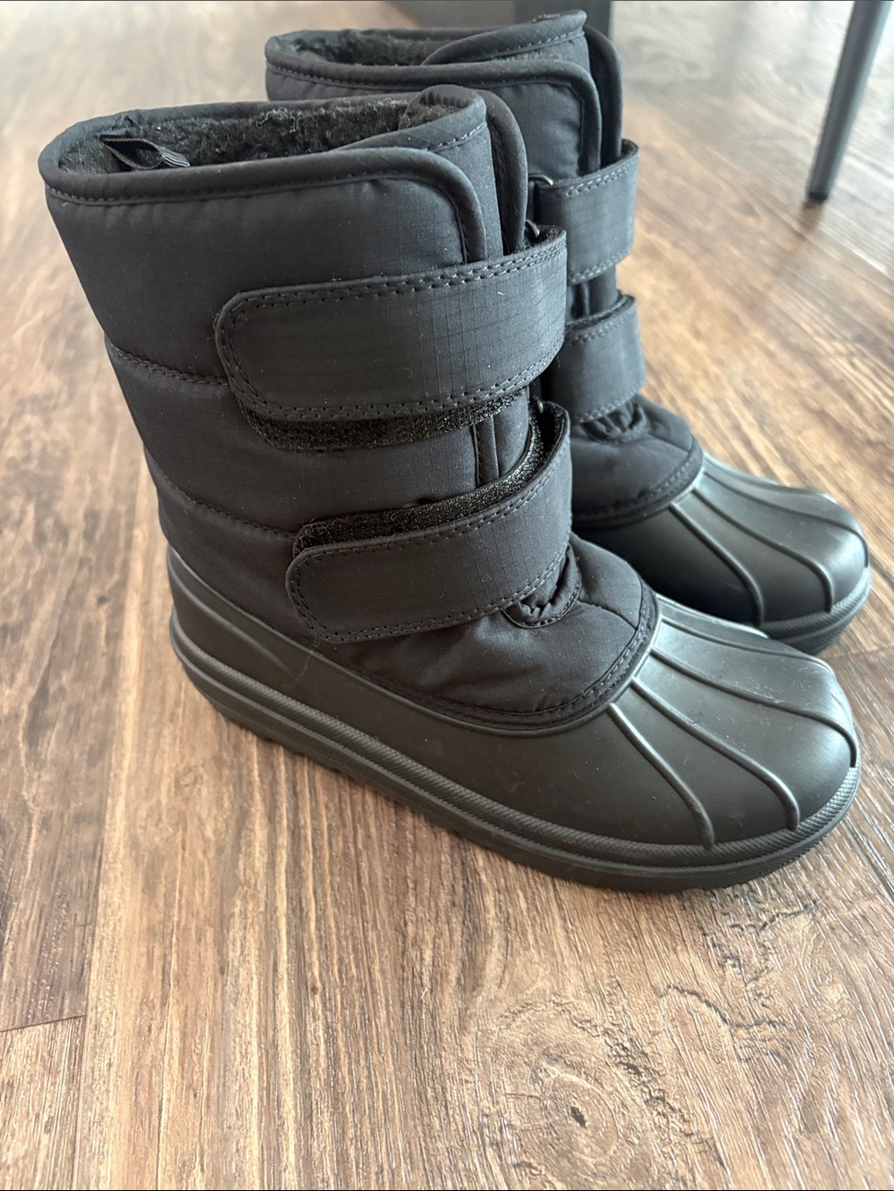 The Children's Place Black Kids Winter Boots with Velcro Straps